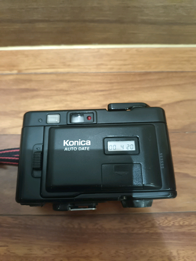 예쁜 빈티지 코니카 필름카메라 이미지