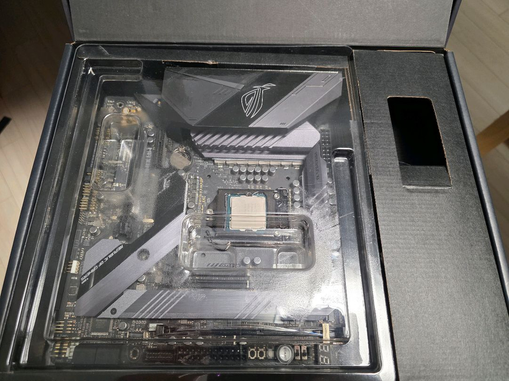 i9-9900k, Z390 GENE 이미지