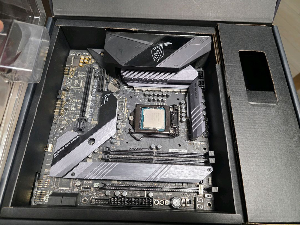 i9-9900k, Z390 GENE 이미지