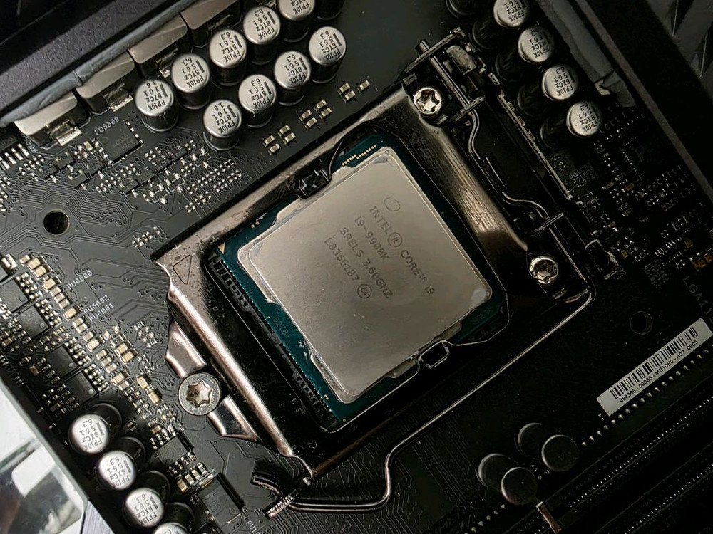 i9-9900k, Z390 GENE 이미지