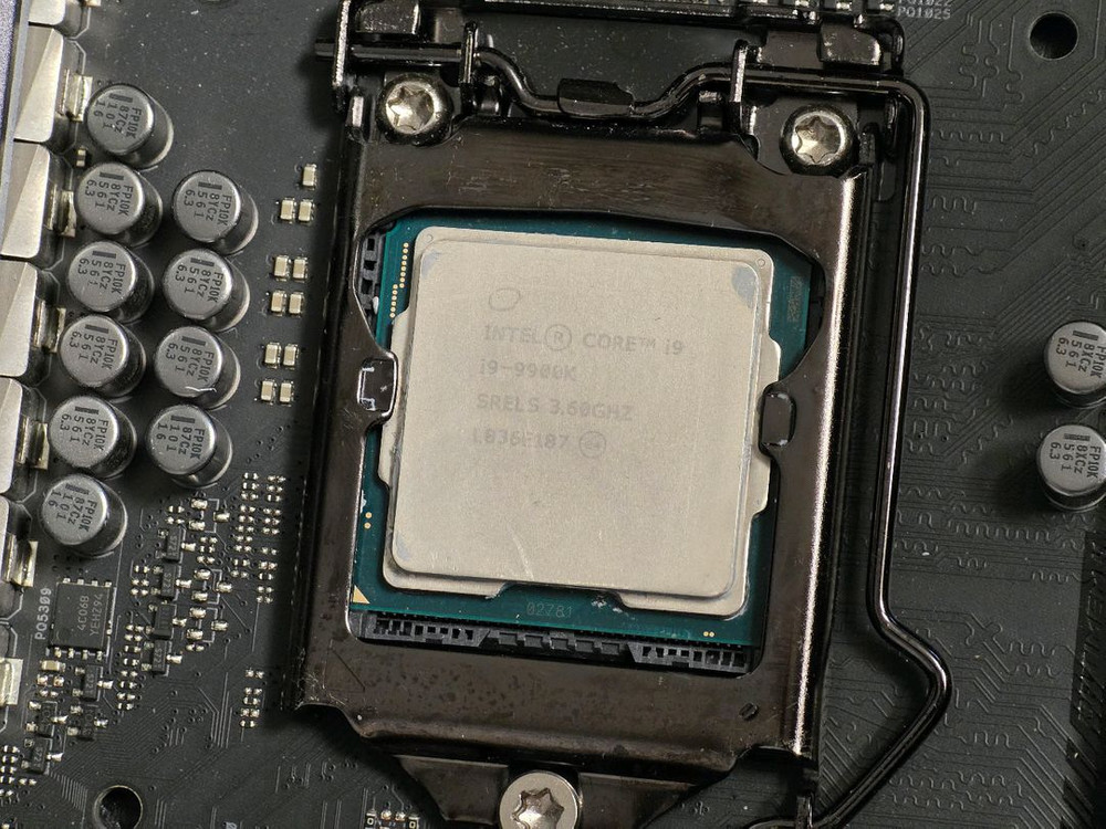 i9-9900k, Z390 GENE 이미지