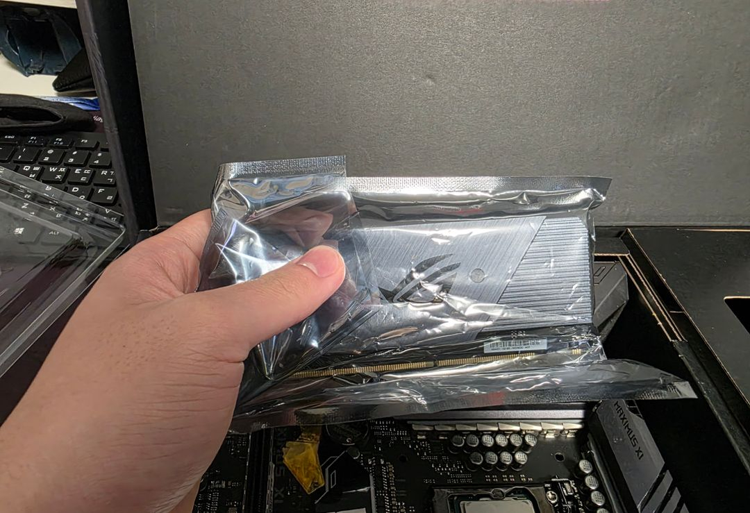 i9-9900k, Z390 GENE 이미지