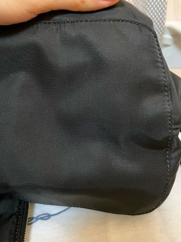 프라다 미디엄 백팩 이미지