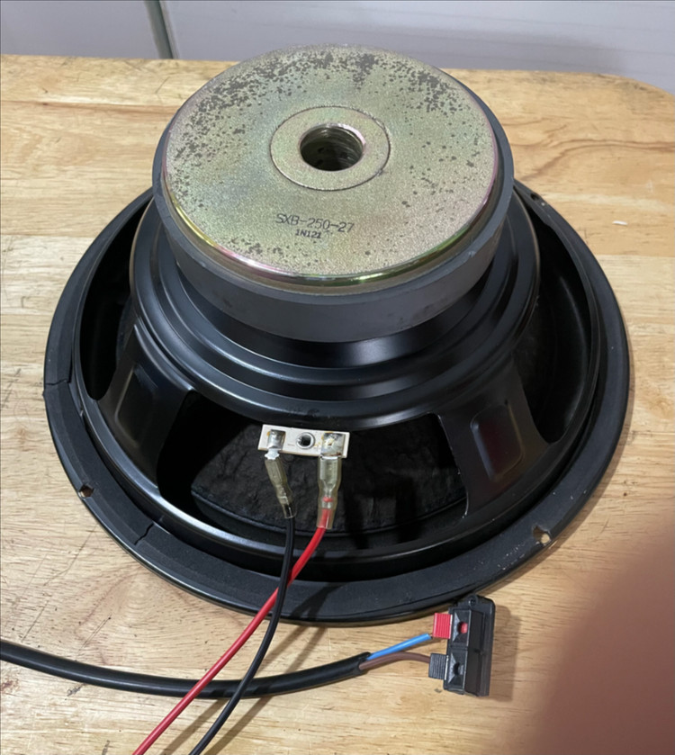 8인치 우퍼 스피커 유닛 중고 팝니다. 상태 사진 확인하세요. 이미지