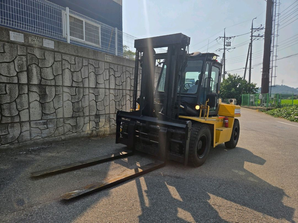 특A급 두산 10톤 중고지게차 2004년식 풀옵션 디젤지게차 매매 2500만원 이미지