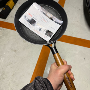 베카 BEKA 시즈닝 무쇠 주물 24cm 후라이팬 궁중팬 유리뚜껑 3종 새상품 이미지