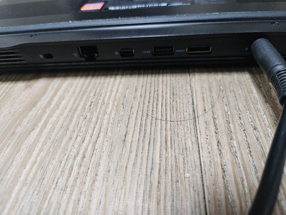 dell 게이밍 노트북(RTX 2060, 1TB ssd, 배터리 효율 99프로) 이미지