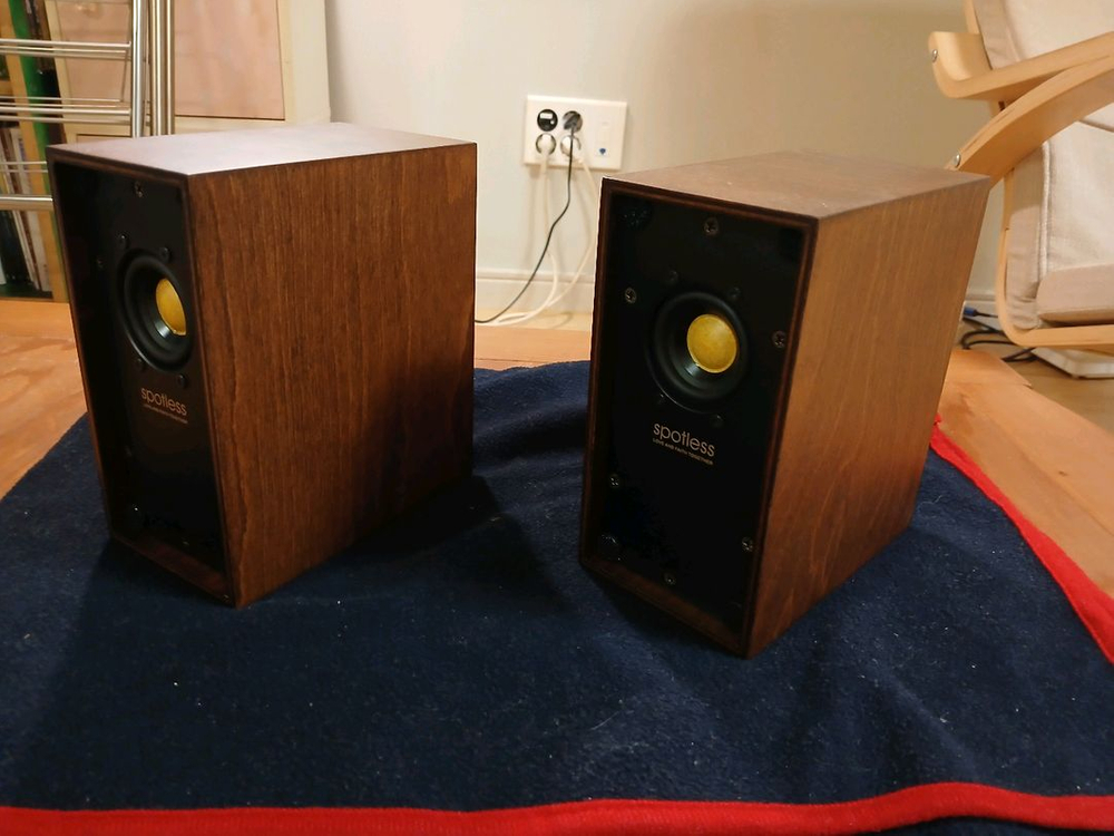 Spotless Seed 2.1 북쉘프스피커 판매합니다 이미지