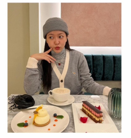 메종키츠네 배색 가디건 M 예리착용 이미지