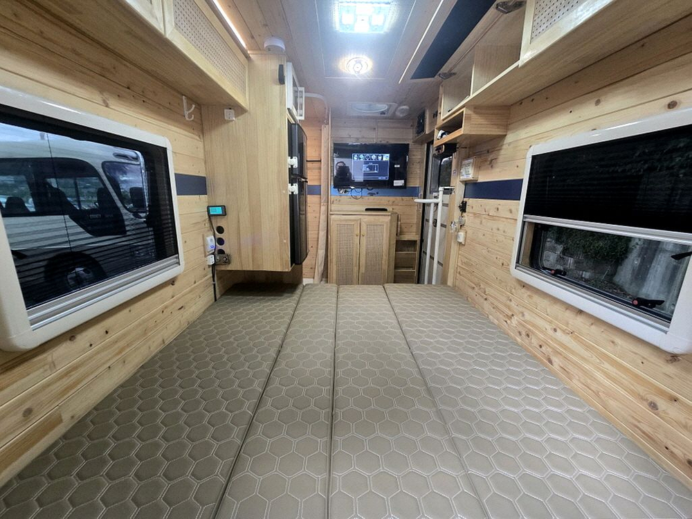 13년 포터3인승캠핑카(준신규,인산철600+샤워실+DC에어컨)-전액할부됨 이미지