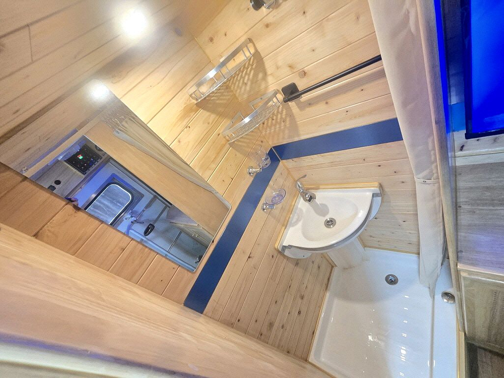 13년 포터3인승캠핑카(준신규,인산철600+샤워실+DC에어컨)-전액할부됨 이미지