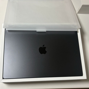 맥북프로16인치 m5pro 1TB 24gb 스블 이미지