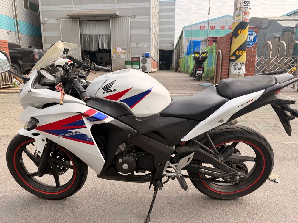 cbr125 12연식 배기튜닝 판매합니다 이미지
