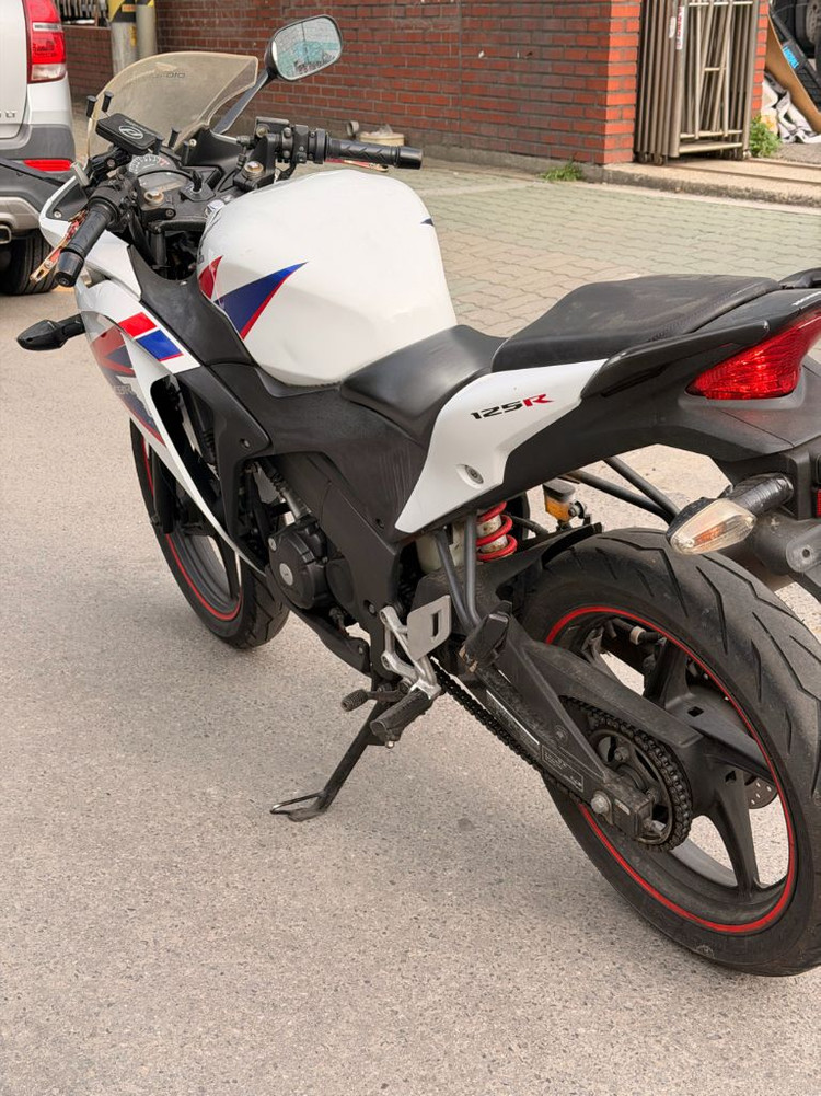 cbr125 12연식 배기튜닝 판매합니다 이미지
