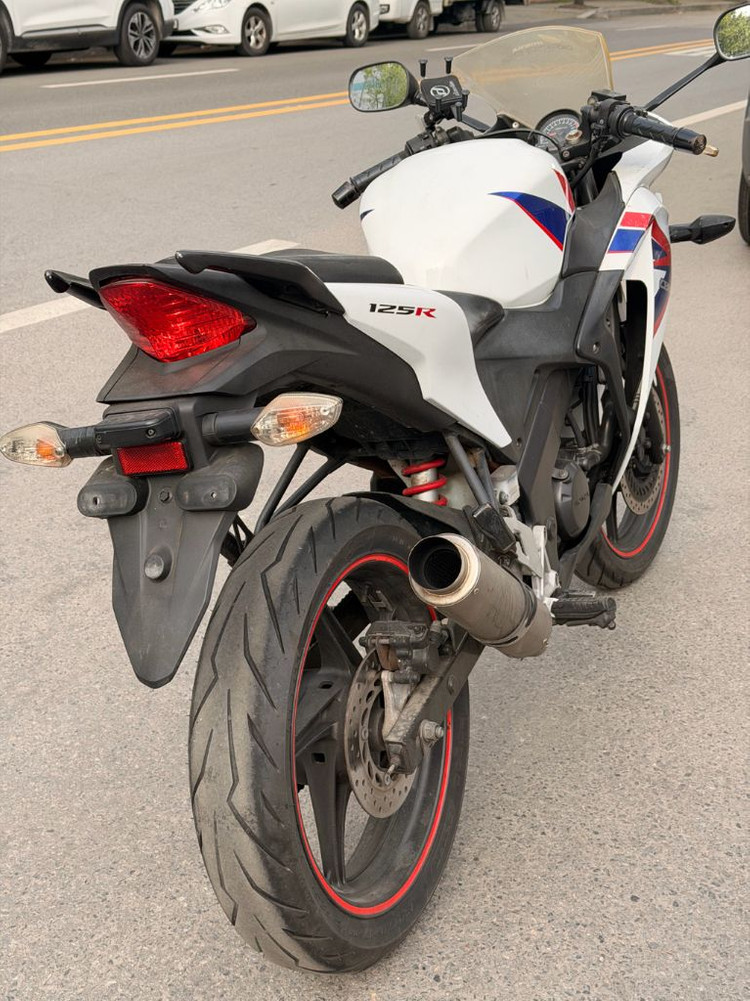 cbr125 12연식 배기튜닝 판매합니다 이미지