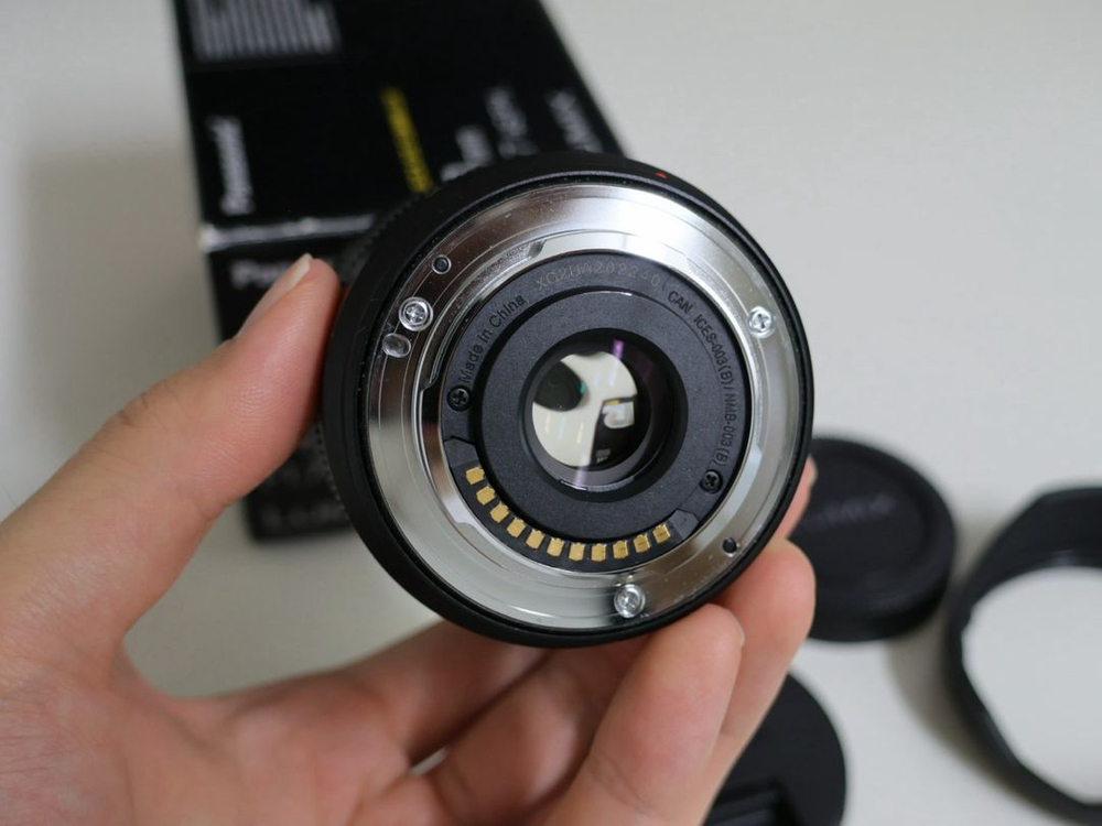 파나소닉 라이카 9mm F1.7 렌즈 이미지
