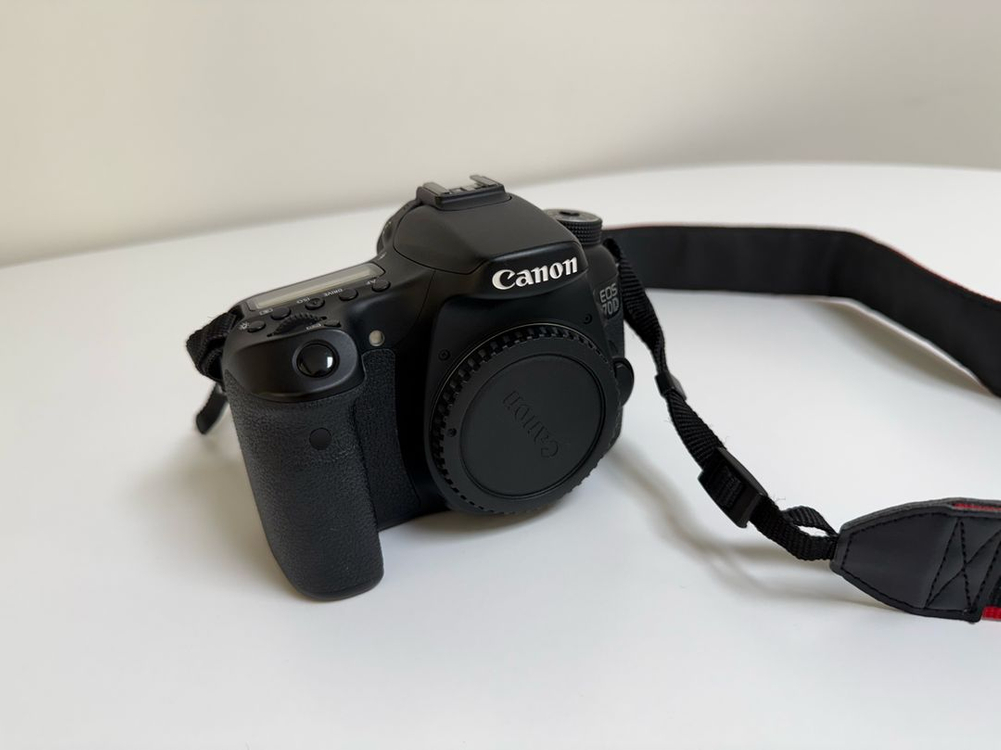 캐논 EOS 70D DSLR 카메라 풀세트 이미지