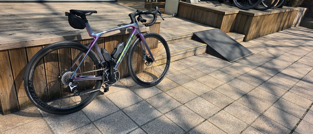 트렉 마돈 SLR 9 AXS E1 M사이즈 P1 8세대 (인터스텔라 컬러) 가격 인하 이미지