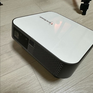 ViewSonic M2e 빔프로젝터 + 미스틱 + 삼각대 (풀박스) 이미지