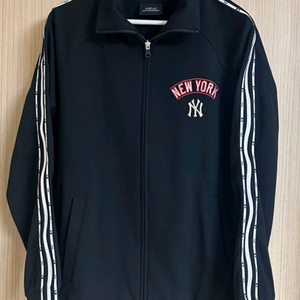가격내림 새상품 MLB집업 엠엘비점퍼 엠엘비져지집업 블랙저지 뉴욕양키즈 남성집업트레이닝 여성집업점퍼 사이즈95 이미지