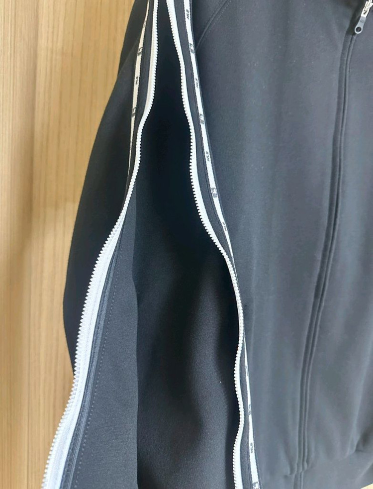 가격내림 새상품 MLB집업 엠엘비점퍼 엠엘비져지집업 블랙저지 뉴욕양키즈 남성집업트레이닝 여성집업점퍼 사이즈95 이미지