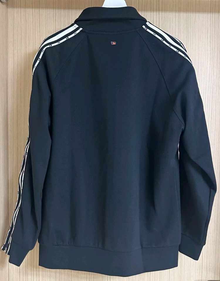 가격내림 새상품 MLB집업 엠엘비점퍼 엠엘비져지집업 블랙저지 뉴욕양키즈 남성집업트레이닝 여성집업점퍼 사이즈95 이미지