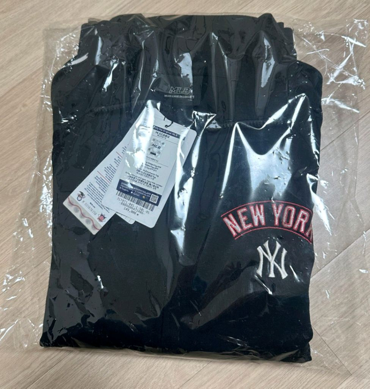 가격내림 새상품 MLB집업 엠엘비점퍼 엠엘비져지집업 블랙저지 뉴욕양키즈 남성집업트레이닝 여성집업점퍼 사이즈95 이미지