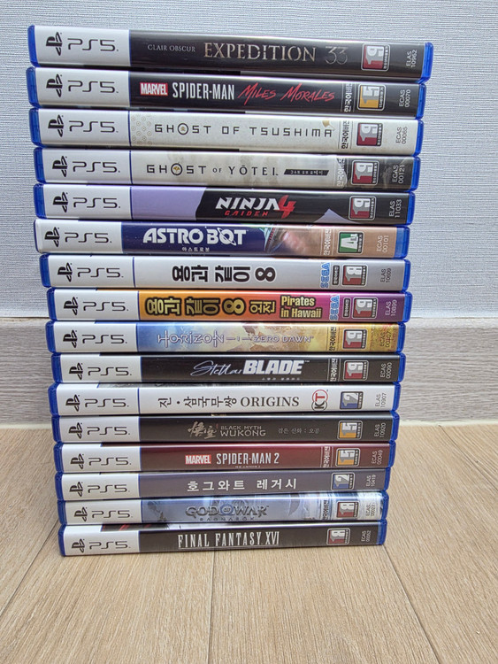 PS5슬림 디스크 + PS5 타이틀 15종 일괄 판매.. 이미지