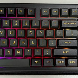 독거미 f108 기계식 키보드 커스텀(오테뮤 솜사탕) + 케이스 이미지