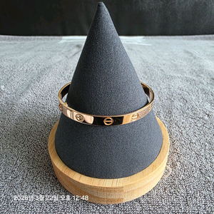 18k 팔찌.18k 금팔찌 이미지