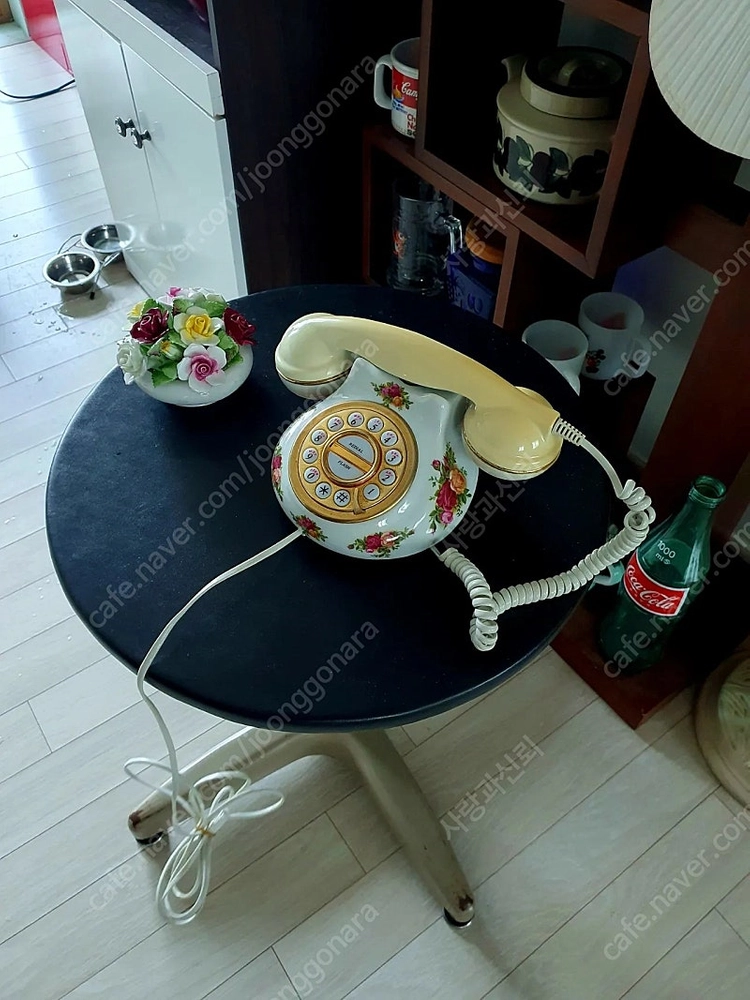 로얄알버트 도자기 전화기 이미지
