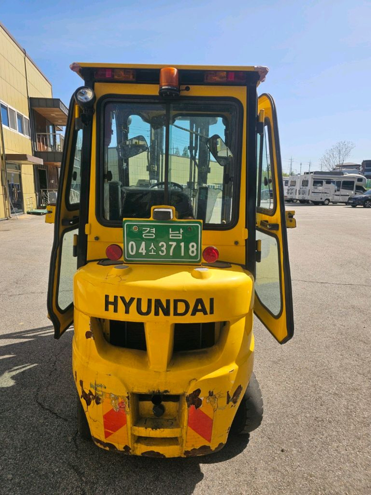 1.5톤 디젤지게차 이미지