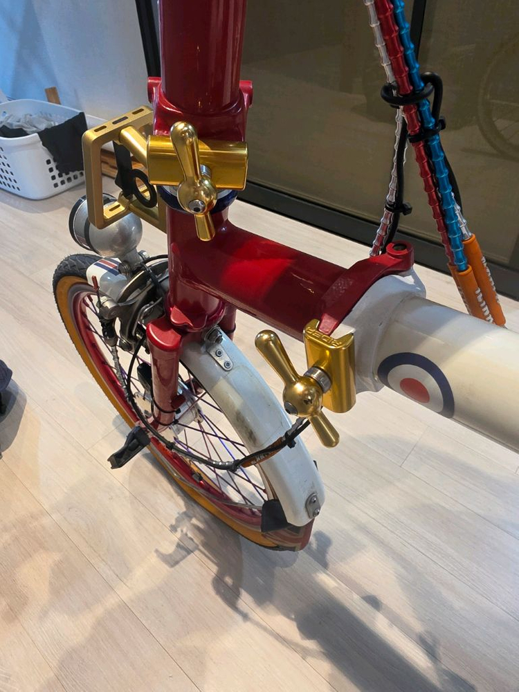 브롬톤 쥬빌리리미티드에디션 한정판 팝니다 이미지