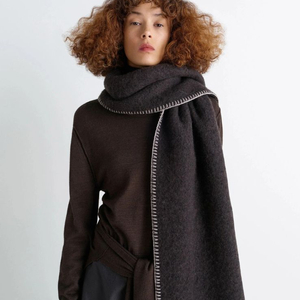 25FW르메르 머플러! 얼바닉30 마르지엘라 렉토 에토스 lfm 낫띵리튼 문달 파사드패턴 포터리 프라다 오라리 이미지