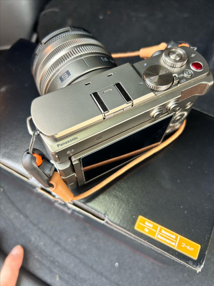 루믹스 S9 티타늄골드 18-40 렌즈킷 풀박 이미지