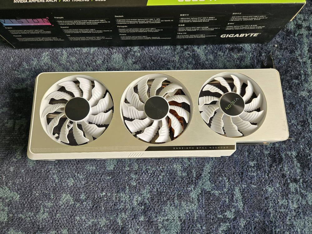 기가바이트 RTX 3080 Ti 비전 OC 12GB (화이트) 이미지