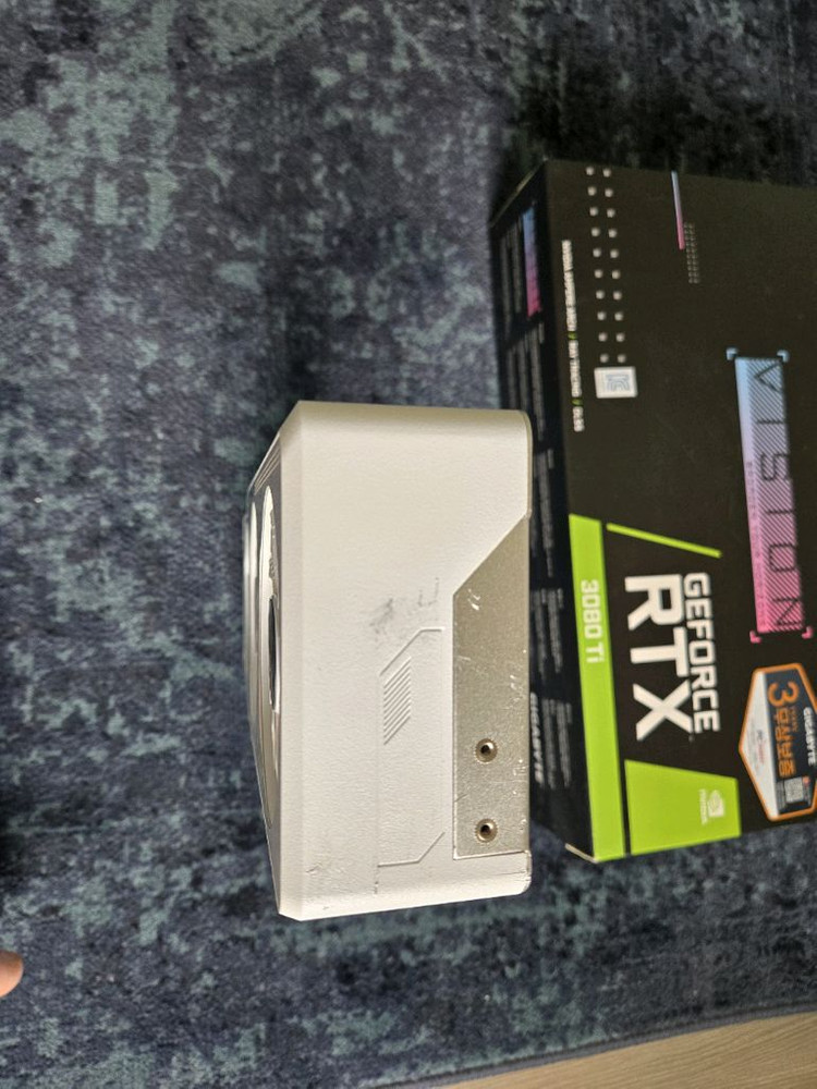 기가바이트 RTX 3080 Ti 비전 OC 12GB (화이트) 이미지