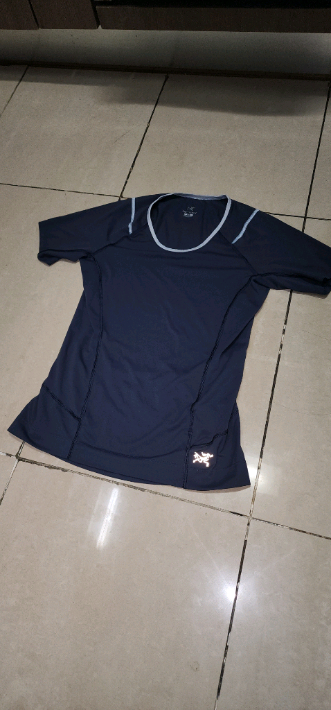 아크테릭스 여성 반팔 S 이미지