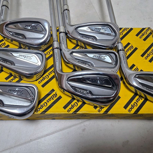 타이틀리스트 t100 아이언 세트 이미지