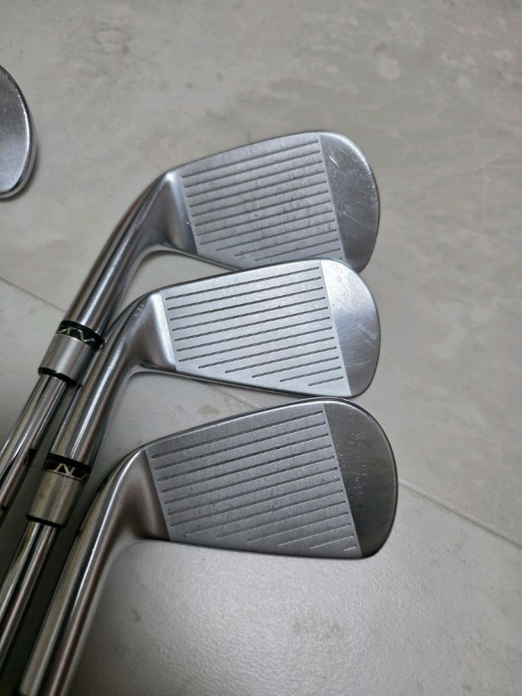 타이틀리스트 t100 아이언 세트 이미지