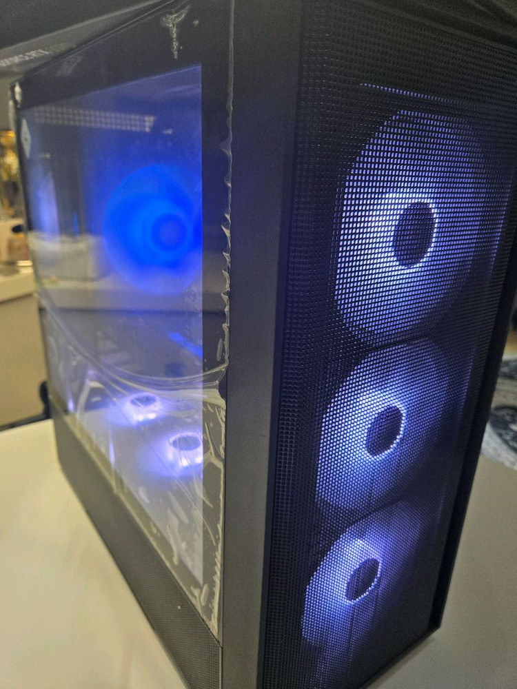 라이젠7800x3d RTX5070 1tb 32gb 이미지