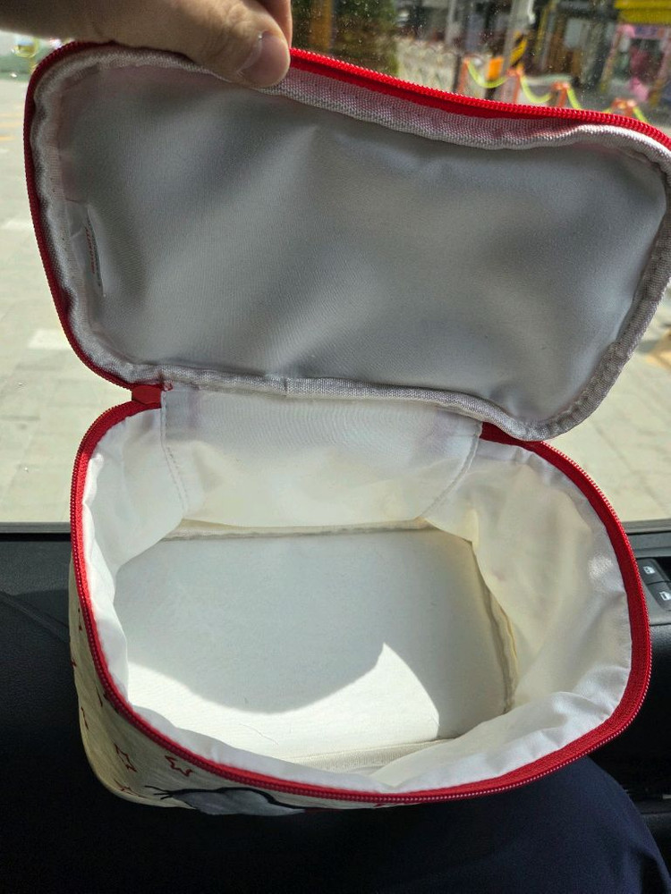 산리오 헬로키티 파우치,화장품,피크닉,도시락 가방 이미지