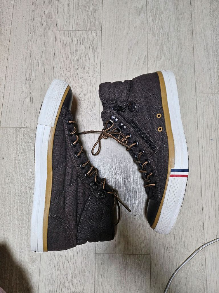 스프리스 캔버스 하이탑 스니커즈 270사이즈 팔아요 이미지