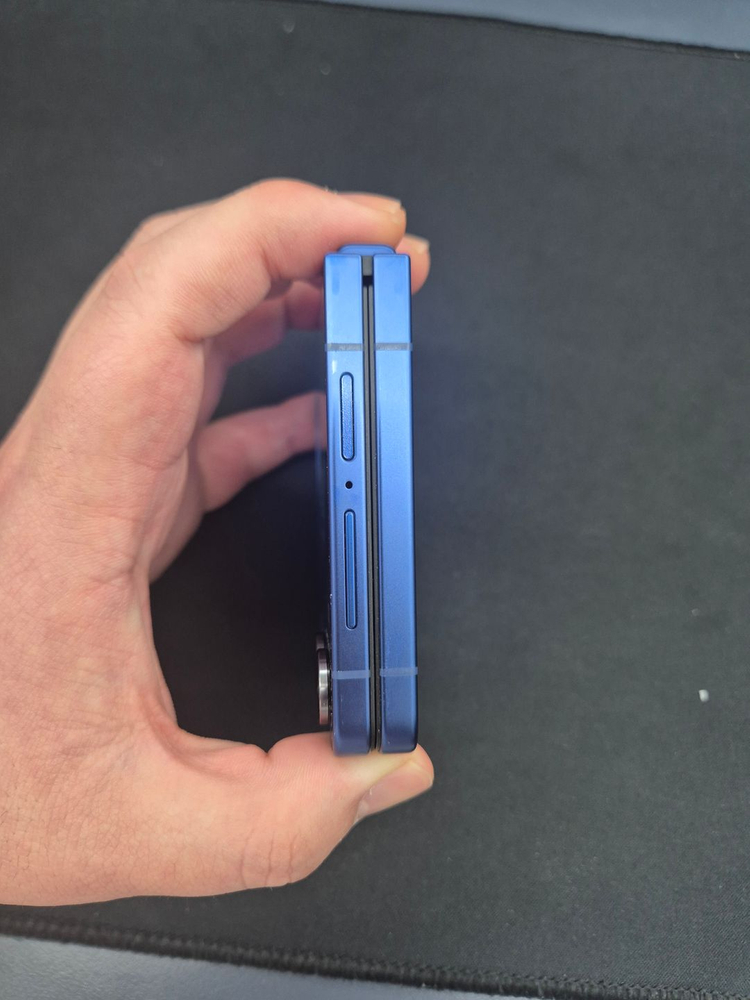 갤럭시 Z플립7 네이비 512G 이미지