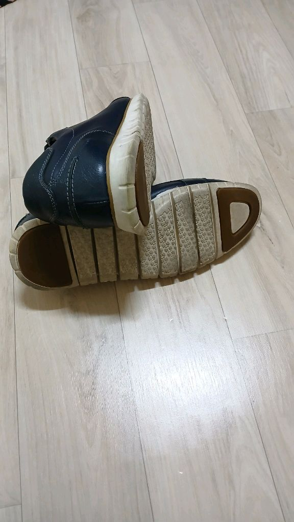 남성신발 세라 캐주얼 가죽 운동화 이미지