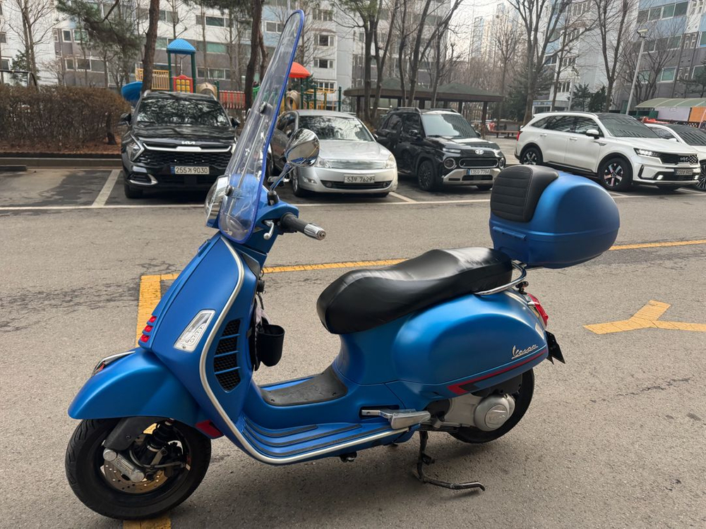 가격 인하 베스파 gts300 슈퍼테크 스포츠 맷블루 판매합니다. 이미지