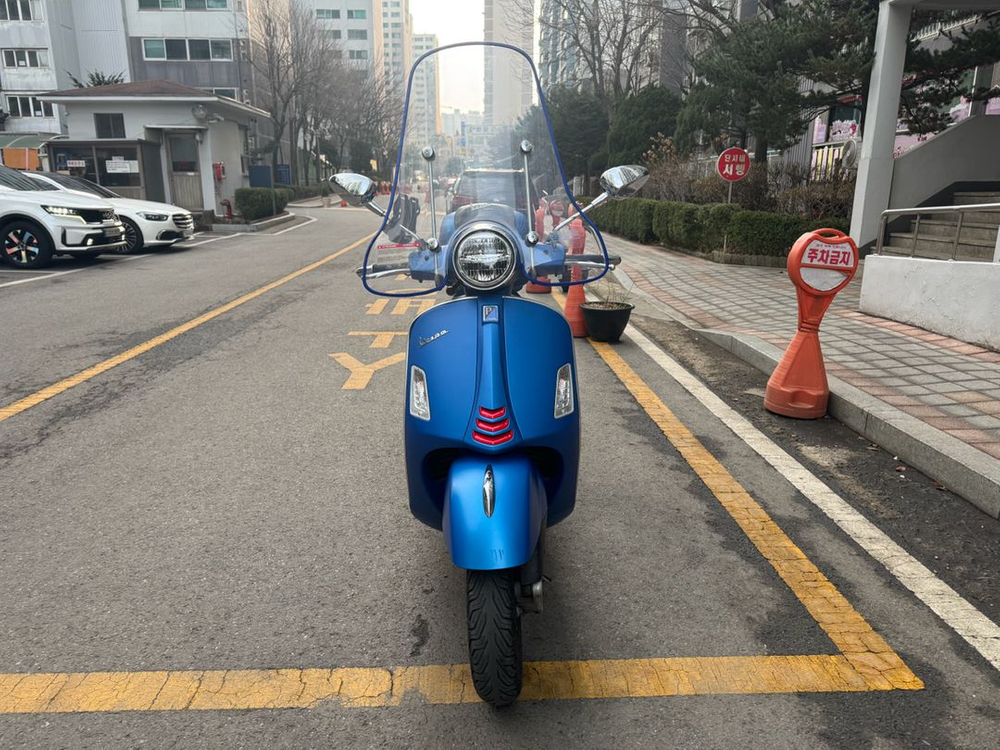 가격 인하 베스파 gts300 슈퍼테크 스포츠 맷블루 판매합니다. 이미지