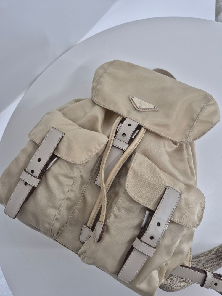 프라다 나일론 스몰백팩 이미지