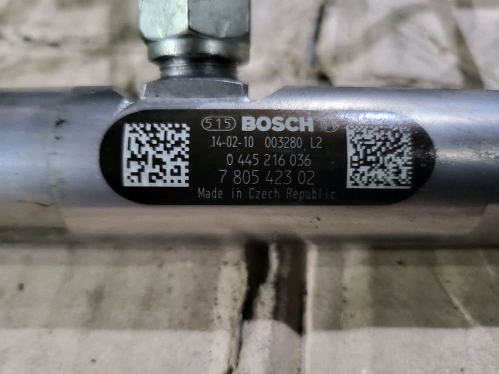 BMW N57 3.0 디젤 엔진용 커먼레일(7 805 423 02) 이미지