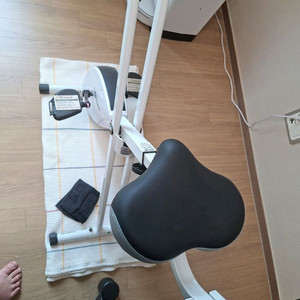 접이식 실내자전거 이미지